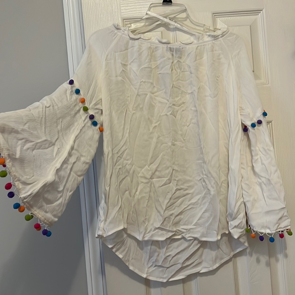 Shoulderless Pom-Pom summer top